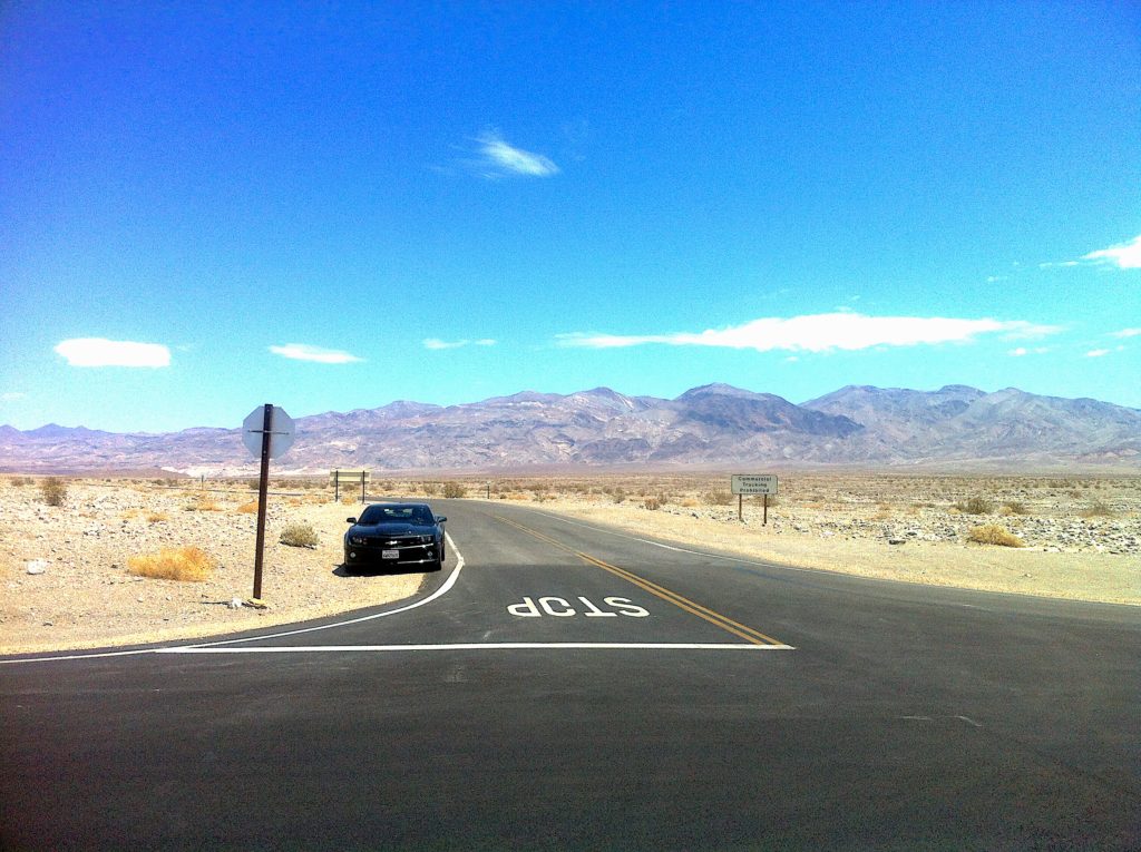 Roadtrip in a Camero across Death Valley